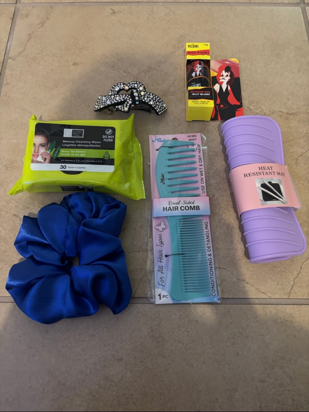 Bundle  scrunchie comb heat resistant mat face wipes clip blush